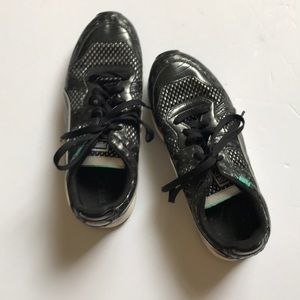 Puma r system black iridescent aqua worn once 81/2